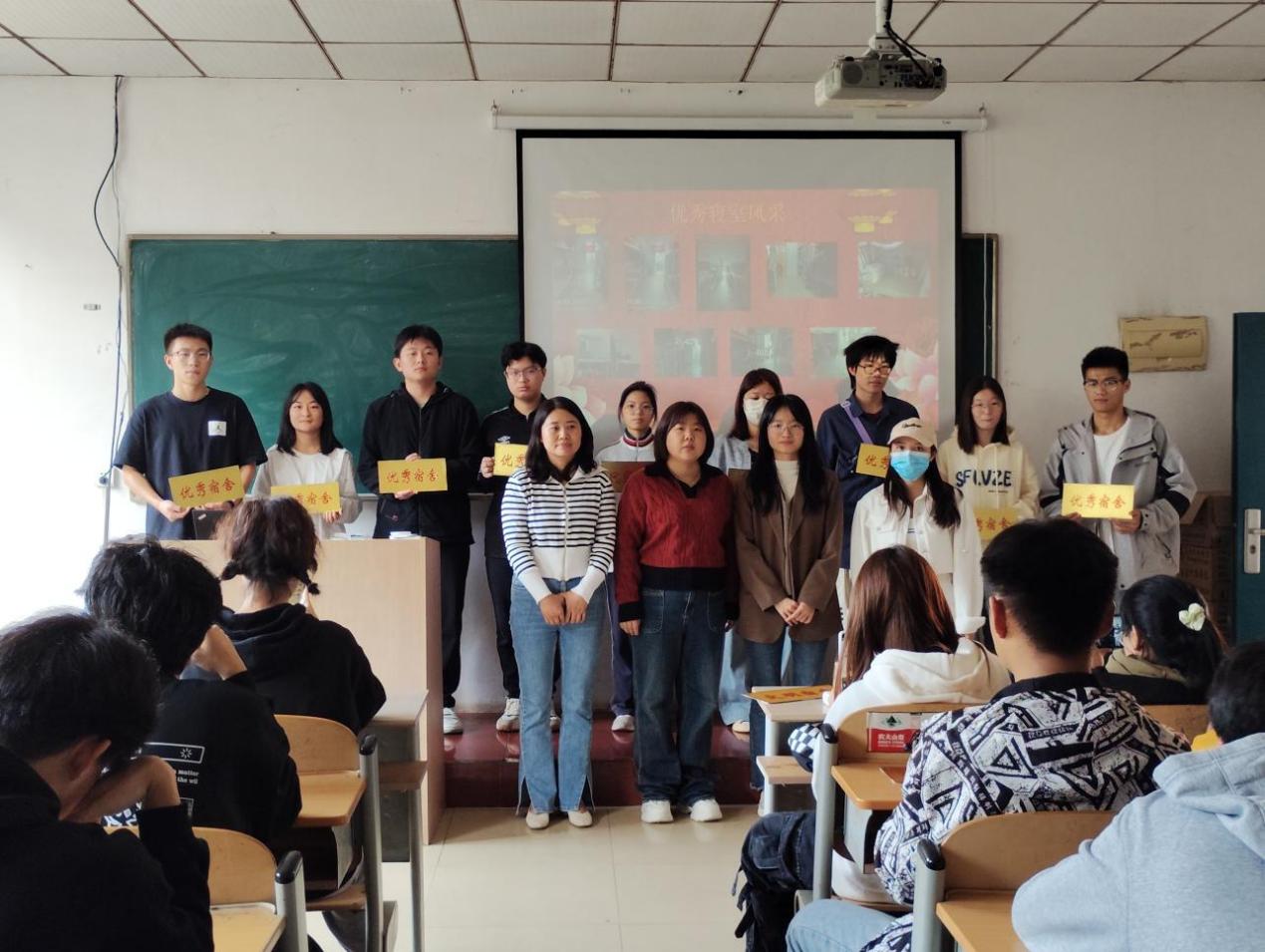 9b46b35e06b4d217d41d18272209c94